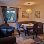Haus Mit Garten, U Bahn Naehe, Gratis Parkplaetze