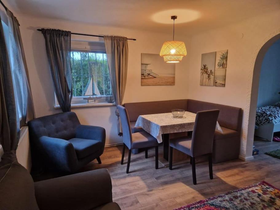 Ferienhaus Haus Mit Garten, U Bahn Naehe, Gratis Parkplaetze Wien