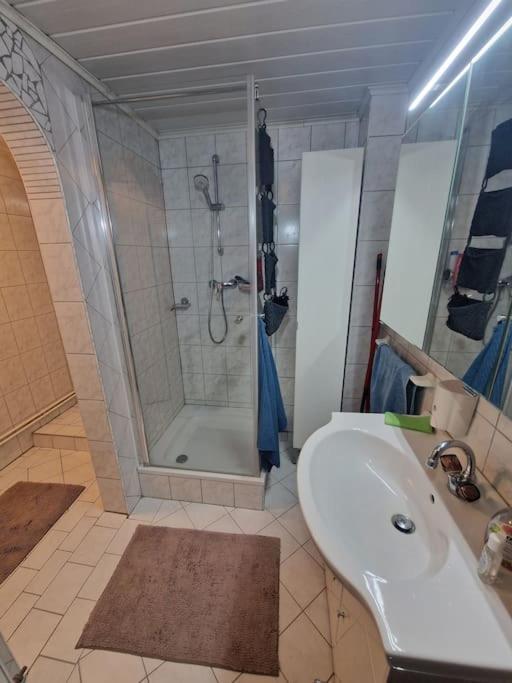 Haus Mit Garten, U Bahn Naehe, Gratis Parkplaetze *